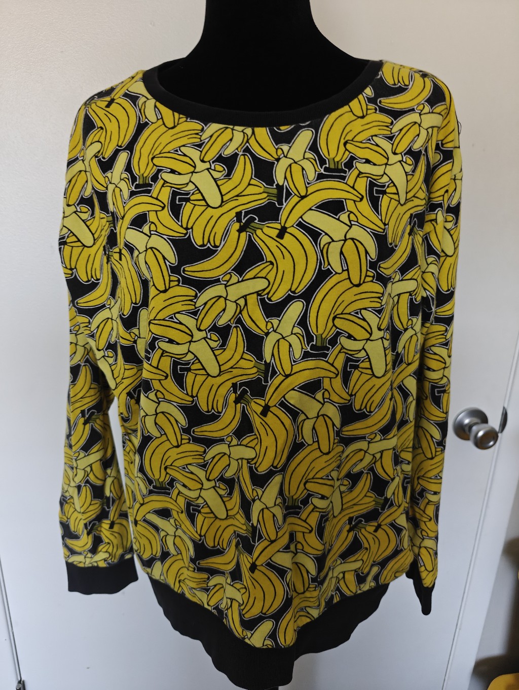 Banana Print Long Sleeve Pullover - Yellow & Black M Divided Vtg